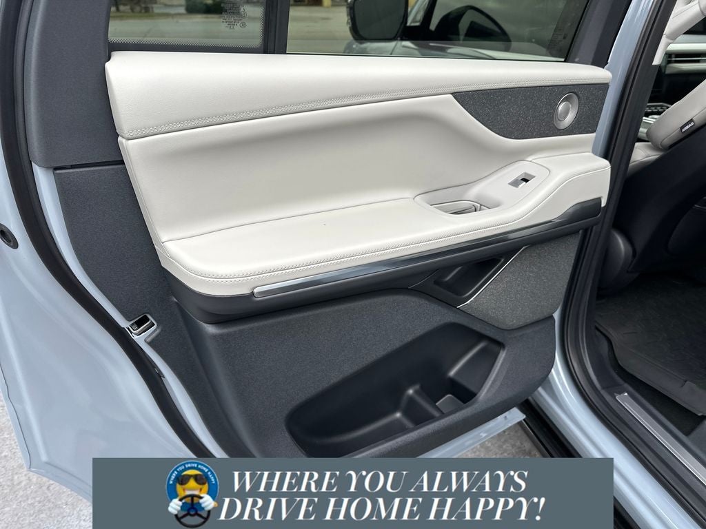 2025 Lincoln Navigator L Reserve