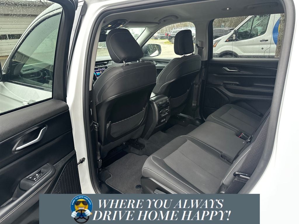 2023 Jeep Grand Cherokee L Laredo