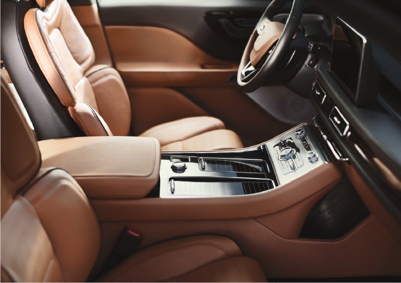 A 2023 Lincoln Aviator® Black Label model is shown in the Flight interior theme | Thomasville Lincoln in Thomasville GA