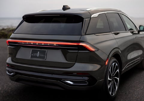 The rear of a 2025 Lincoln Black Label Nautilus® SUV displays full LED rear lighting. | Thomasville Lincoln in Thomasville GA