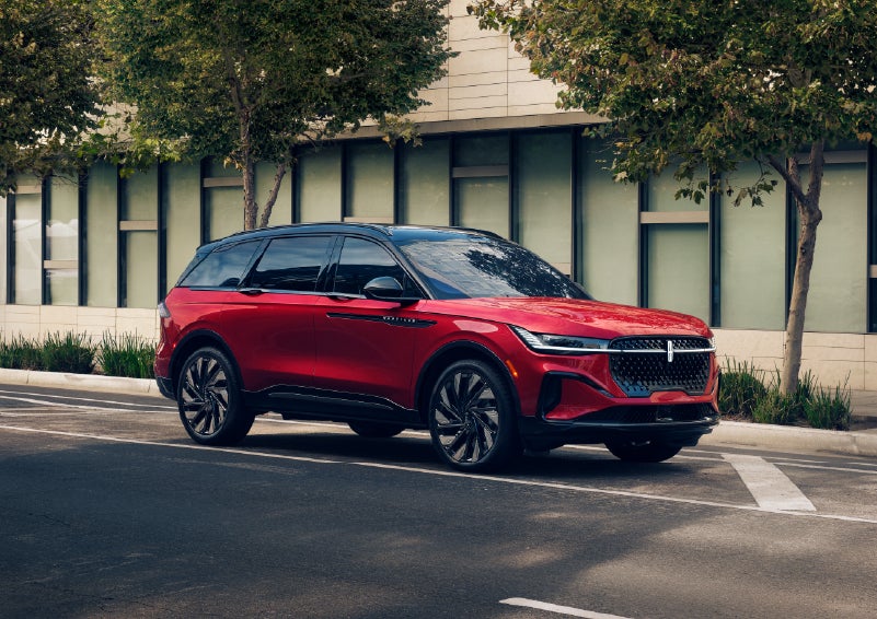 2026 Lincoln Nautilus® SUV with the available Jet Appearance Package and Hybrid transmission. | Thomasville Lincoln in Thomasville GA